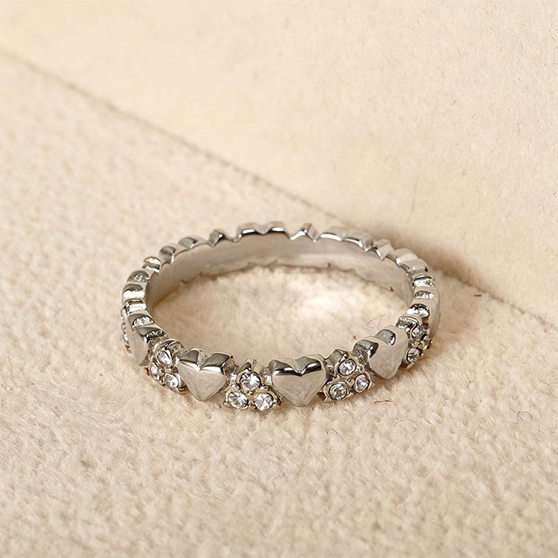 đ Dreieckiger Herzen-Ring â minimalistische Herzform mit MikropavĂ©-Besatz, schlicht & elegant, ideal als modisches Accessoire fĂŒr jeden Tag âš