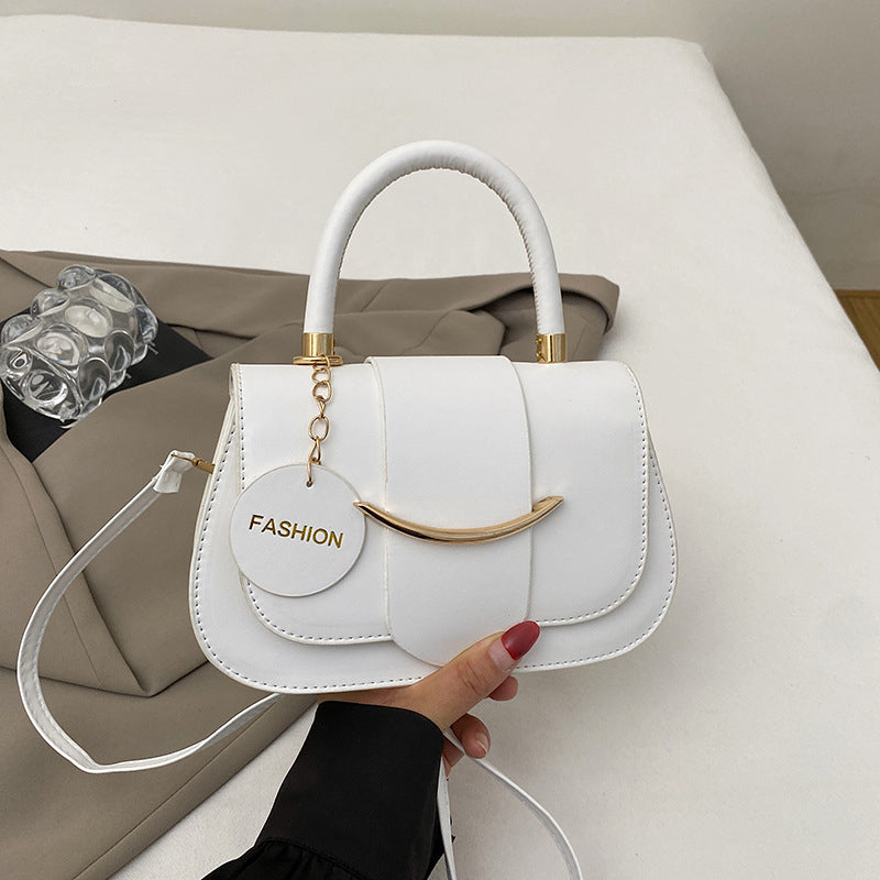 ⏰ 50 % RABATT – Nur für kurze Zeit ✨👜 Elegante Satteltasche für Damen – minimalistisches Design, vielseitig als Schulter- & Umhängetasche, ein stilvolles Accessoire für jeden Look ✨