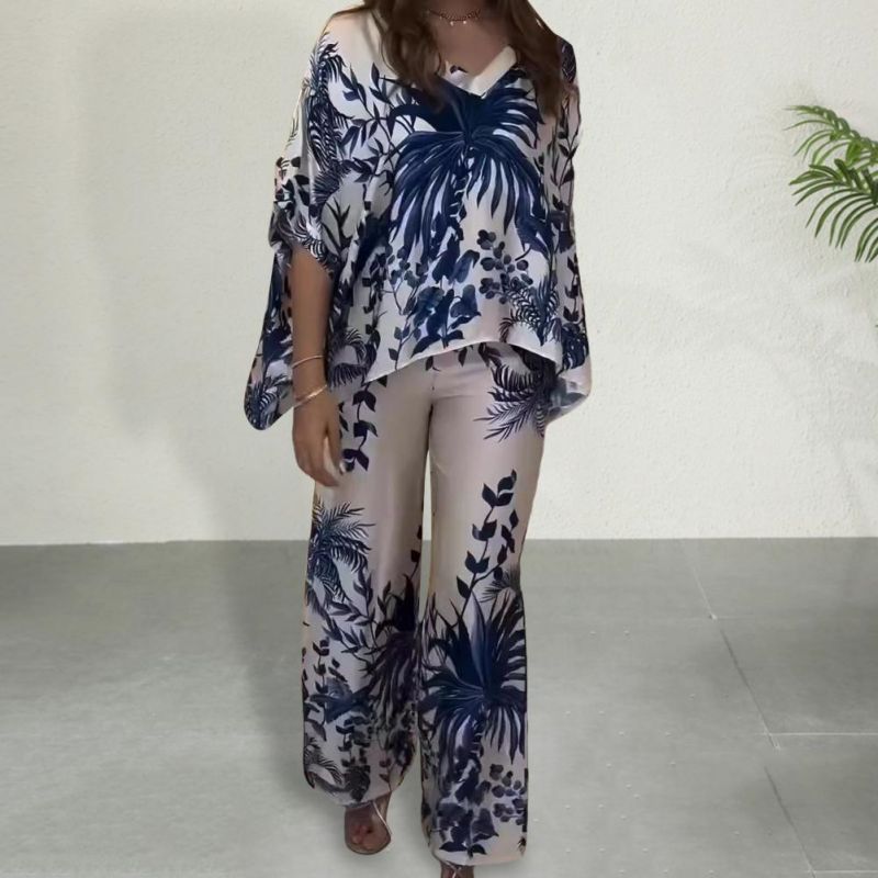 Luftiges Damen-Set im botanischen Design – Zweiteiliges Sommer-Outfit mit V-Ausschnitt
