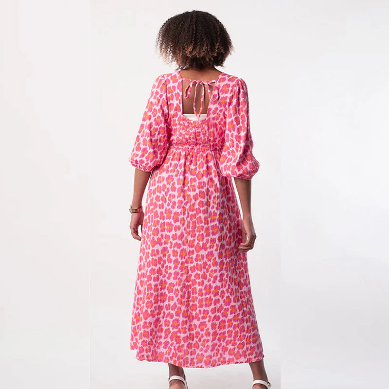 🎀 Damenkleid mit V-Ausschnitt und Print