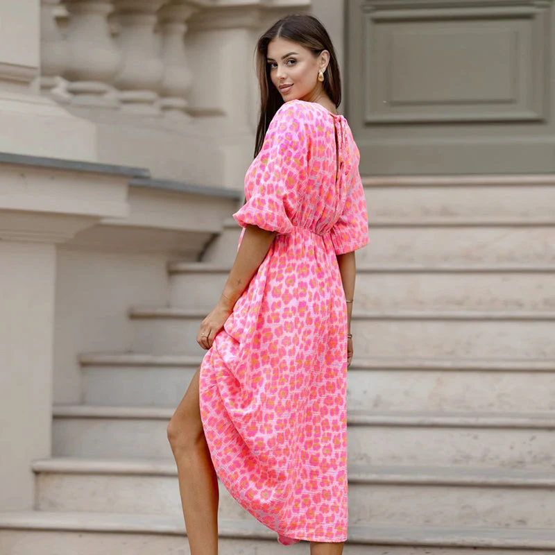 🎀 Damenkleid mit V-Ausschnitt und Print