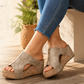 👡✨ Keilsandaletten mit Nietenverzierung für Damen – Trendiges Design, Bequeme Passform & Perfekt Für Den Sommer ☀️