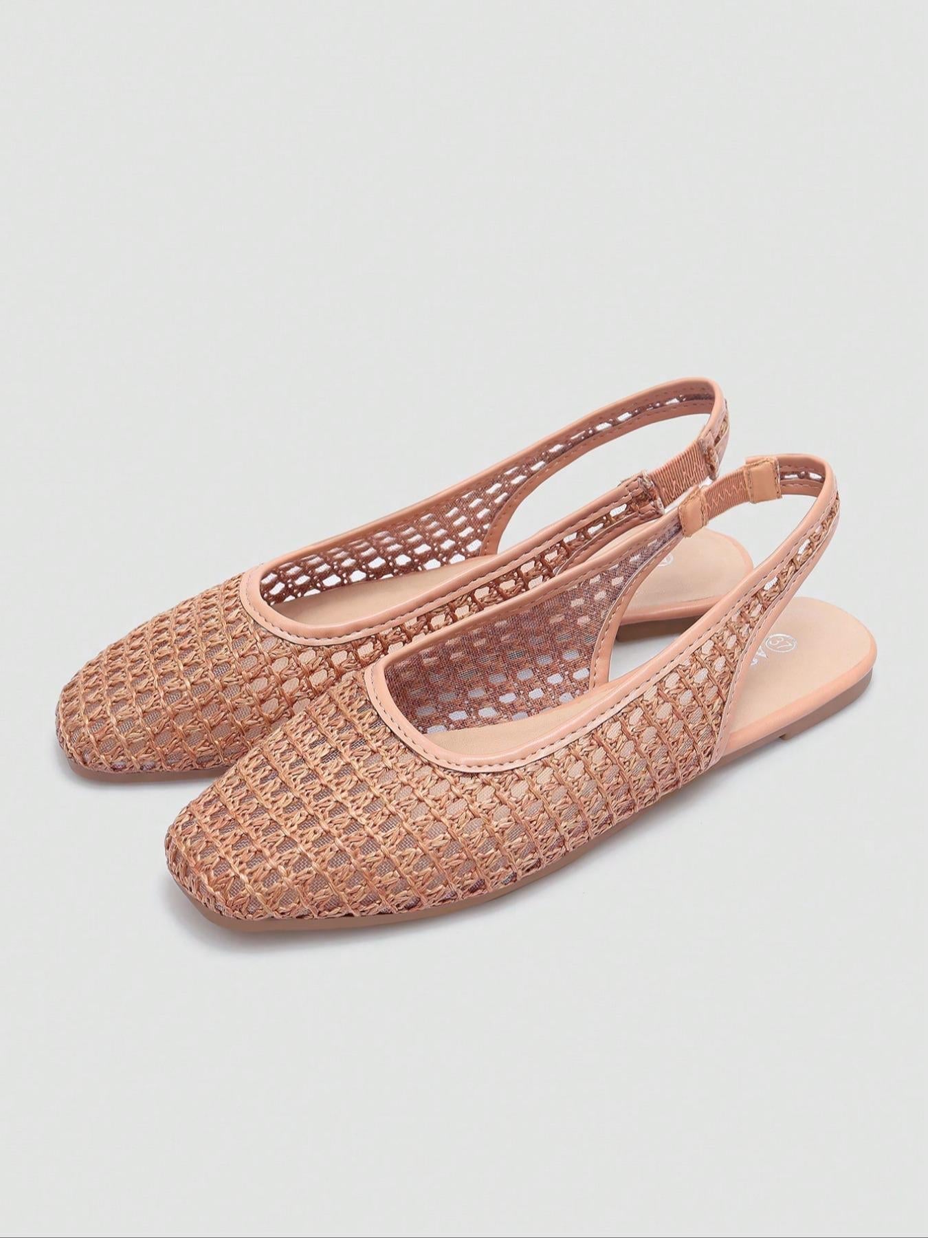 👡 50% RABATT! 🌸 Damen Gewebte Slingback-Sandalen –  Schickes Webmuster, eleganter Slingback, bequeme flache Sohle – perfekt für Arbeit & Wochenende. 🔥✨