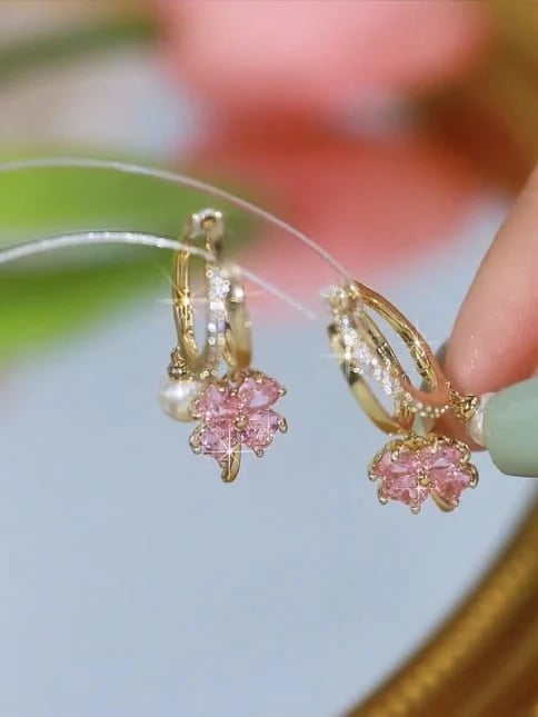 ✨Mode Kristall vierblättrige Blume Perlenohrringe