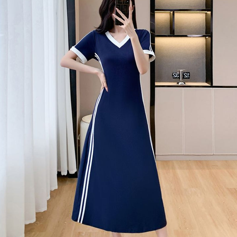 Lässiges & einfaches Frauenkleid mit V-Ausschnitt
