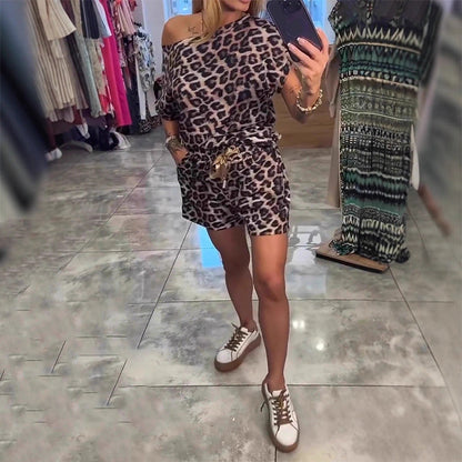 Set mit Leopardenmuster aus Off-Shoulder-Top und Shorts