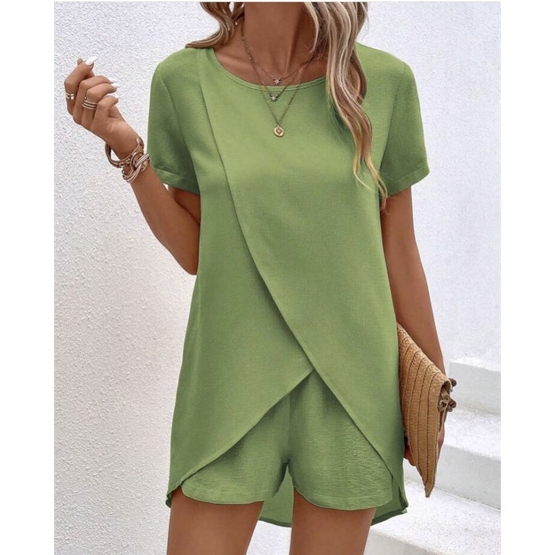 Damen Zweiteiler – asymmetrisches Oberteil & Shorts – einfarbig, luftig & vielseitig – ideal für Sommer, Strand & Alltag