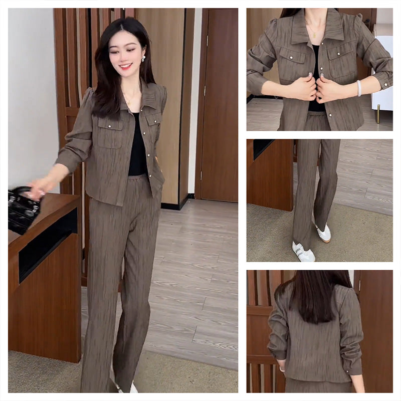 Eleganter Anzug – kurze Jacke und Hose mit weitem Bein
