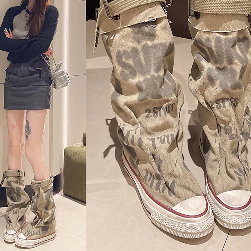 Flache Retro-Stiefel aus Canvas mit mittlerem Schaft für Damen