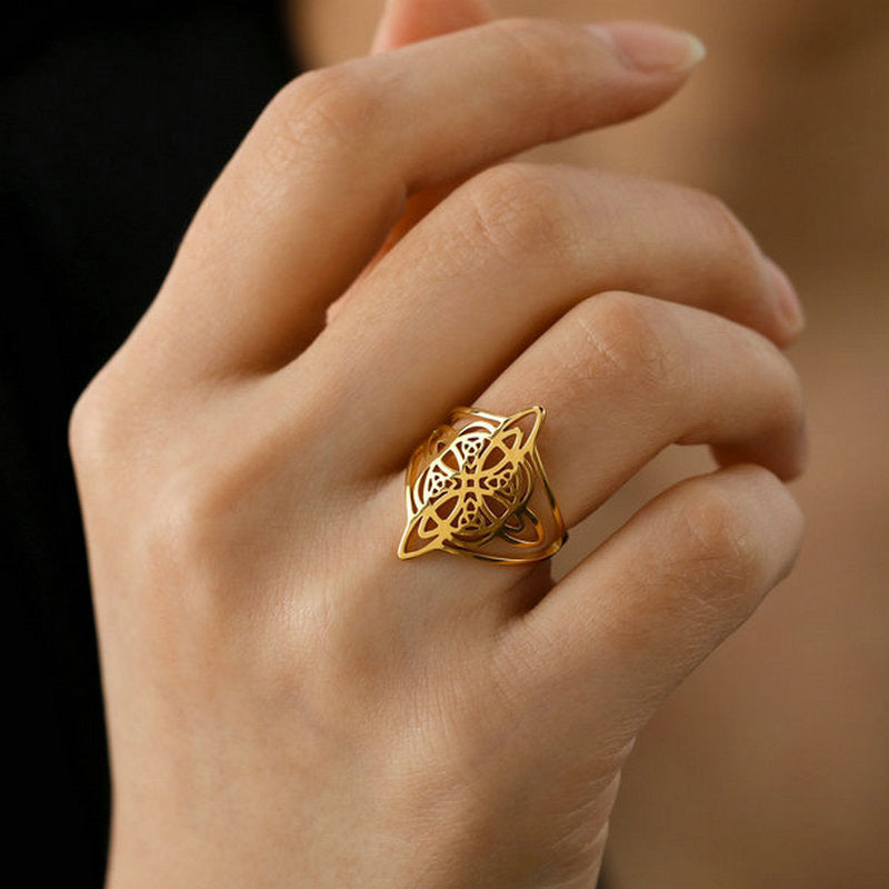 Großer Ring mit doppeltem keltischem Hexenknoten – markant & zeitlos 🔮✨