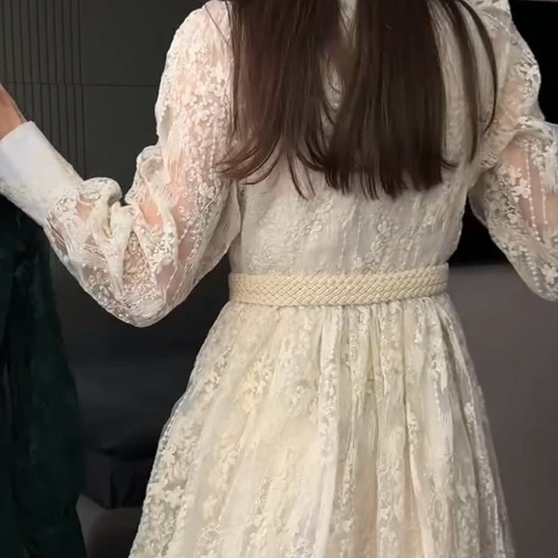 Französisches Maxikleid mit Stickerei – V-Ausschnitt, tailliert, lange Ballonärmel | Frühjahrskollektion🌷