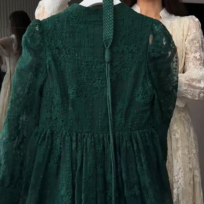 Französisches Maxikleid mit Stickerei – V-Ausschnitt, tailliert, lange Ballonärmel | Frühjahrskollektion🌷