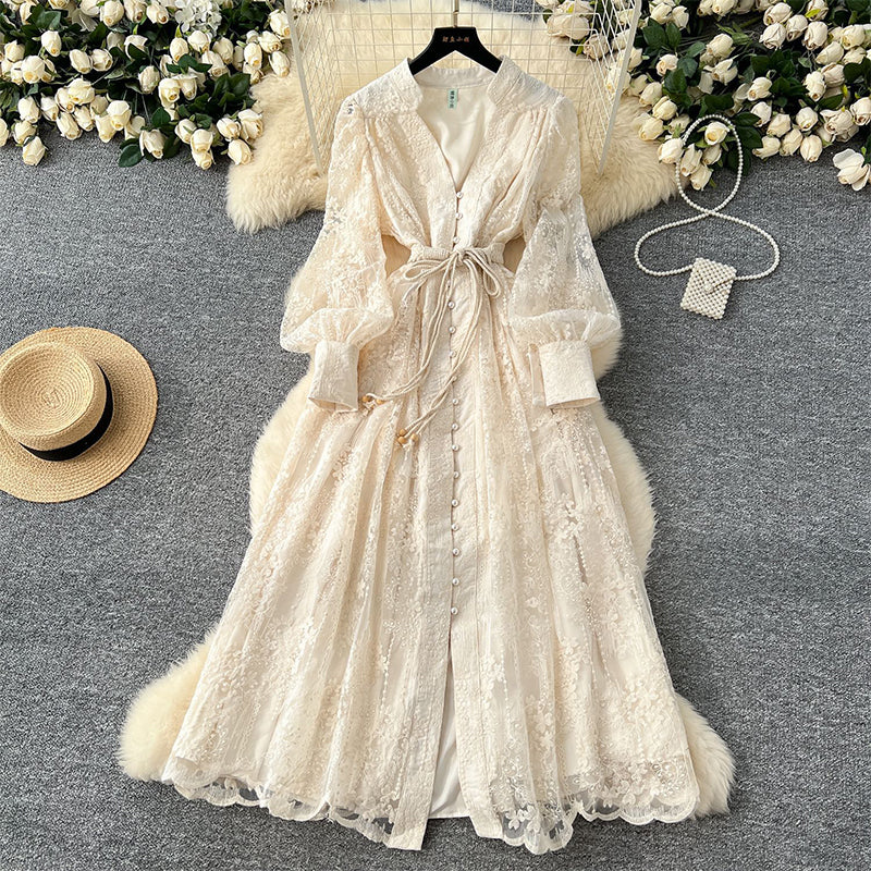 Französisches Maxikleid mit Stickerei – V-Ausschnitt, tailliert, lange Ballonärmel | Frühjahrskollektion🌷