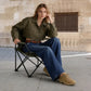 Hoch taillierte Jeans mit weitem Bein und Knopfdetail