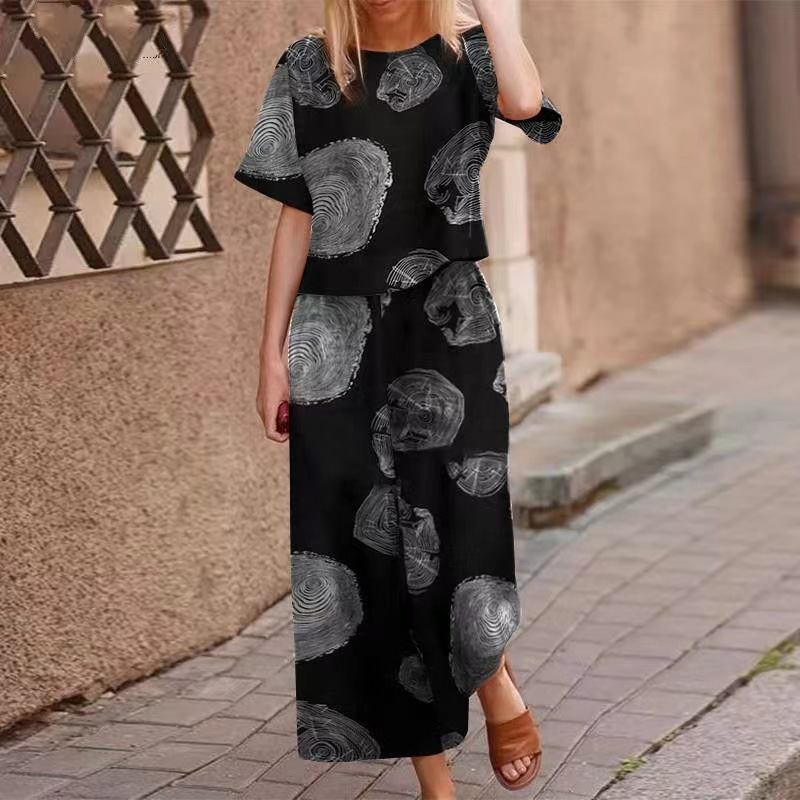 2-teiliges Set aus locker geschnittenem bedrucktem Oberteil und Hose für Damen