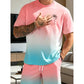 ⏰ 50 % RABATT – Nur für kurze Zeit ✨👕 2-teiliges Sommer-Set für Herren – Kurzarm-Shirt & Shorts mit Farbverlauf, atmungsaktiv, bequem & vielseitig für Alltag, Sport & Reisen 🌊